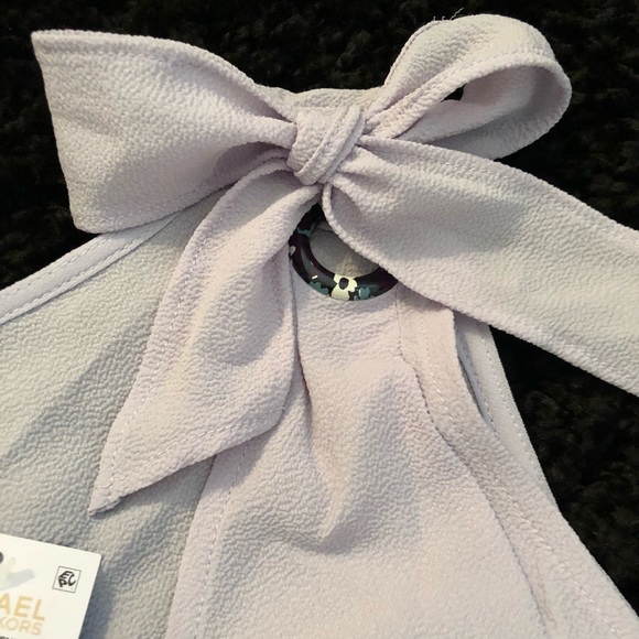 🛍Michael Kors Lavendermist V-Neck Woman’s Blouse - Picture 5 of 5